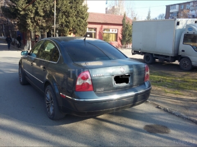 Volkswagen Passat 2003, 195,000 km - 1.8 l - Sumqayıt