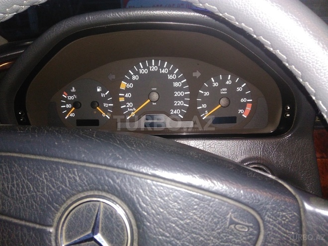 Mercedes C 180 1999, 235,749 km - 1.8 l - Bakı