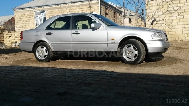 Mercedes C 180 1995, 250,901 km - 1.8 l - Bakı