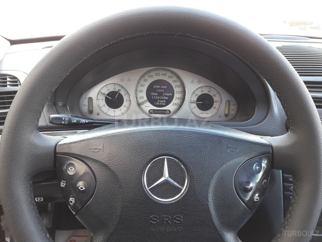 Mercedes E 240 2003, 231,000 km - 2.6 l - Bakı