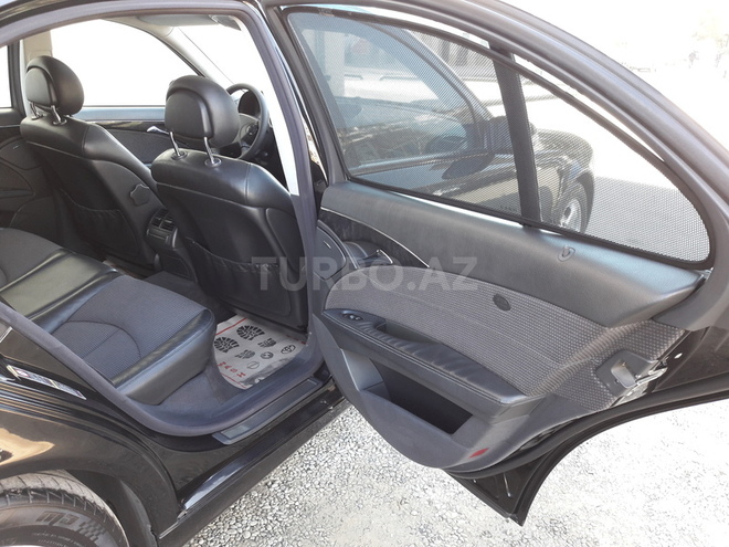 Mercedes E 240 2003, 231,000 km - 2.6 l - Bakı