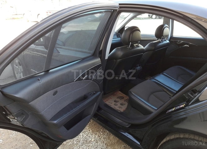 Mercedes E 240 2003, 231,000 km - 2.6 l - Bakı
