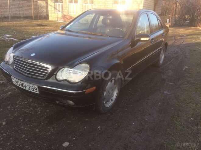 Mercedes C 240 2001, 330,000 km - 2.6 l - Qəbələ