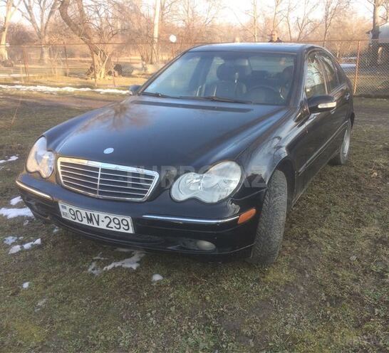 Mercedes C 240 2001, 330,000 km - 2.6 l - Qəbələ