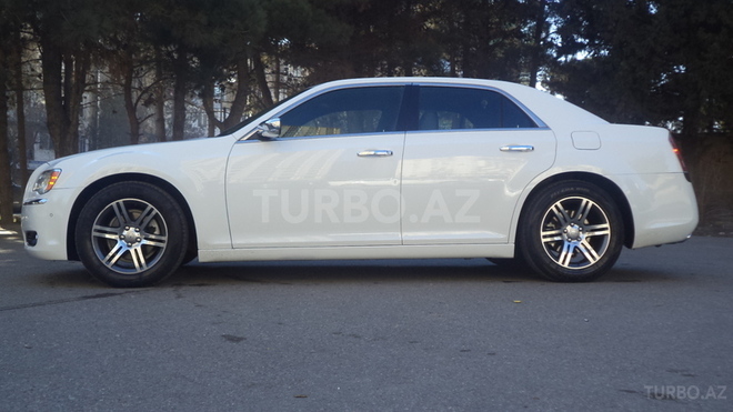 Chrysler 300C 2012, 37,000 km - 3.6 л - Bakı