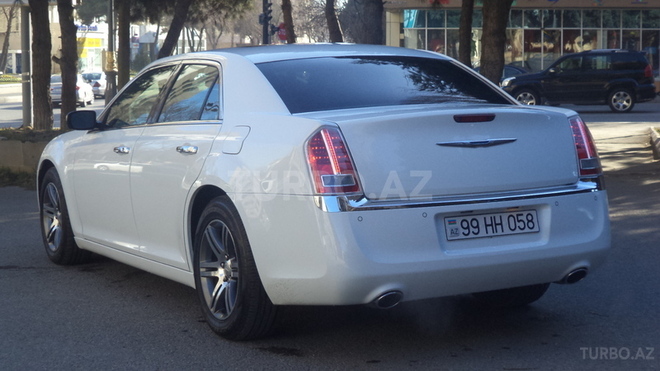 Chrysler 300C 2012, 37,000 km - 3.6 л - Bakı