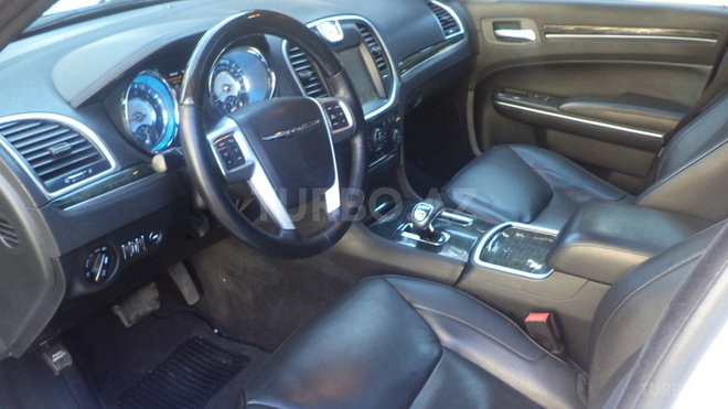 Chrysler 300C 2012, 37,000 km - 3.6 л - Bakı