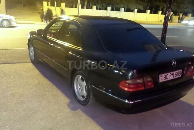 Mercedes E 220 2000, 430,000 km - 2.2 l - Bakı