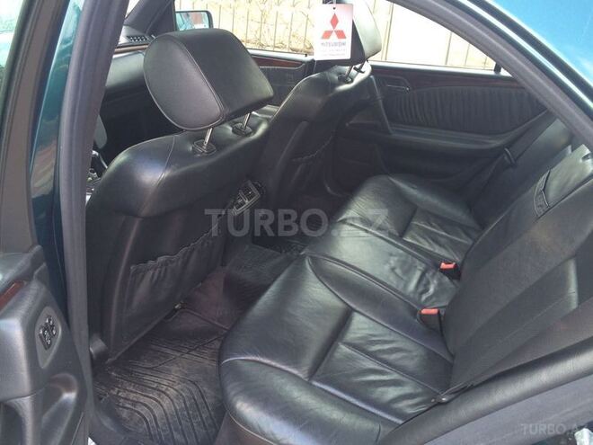 Mercedes E 240 1997, 22,186 km - 2.6 l - Bakı