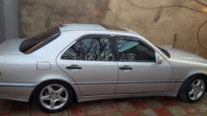 Mercedes C 220 1998, 210,000 km - 2.2 л - Bakı