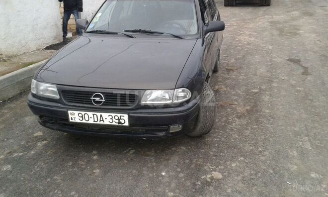 Opel Astra 1996, 280,211 km - 1.6 л - Bakı