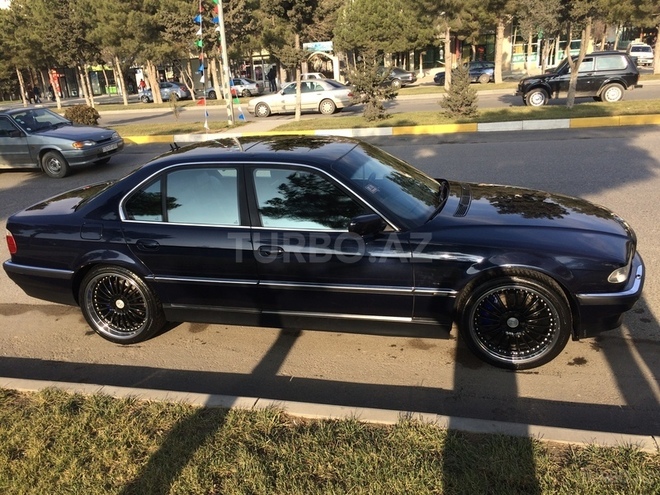 BMW 740 2000, 372,236 km - 4.4 l - Sumqayıt