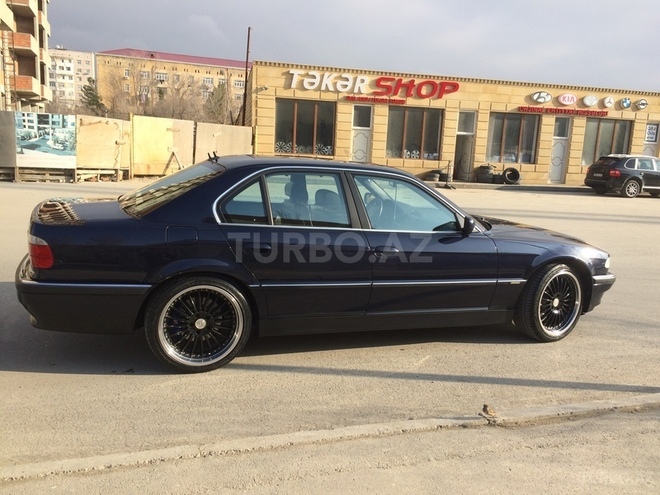BMW 740 2000, 372,236 km - 4.4 l - Sumqayıt