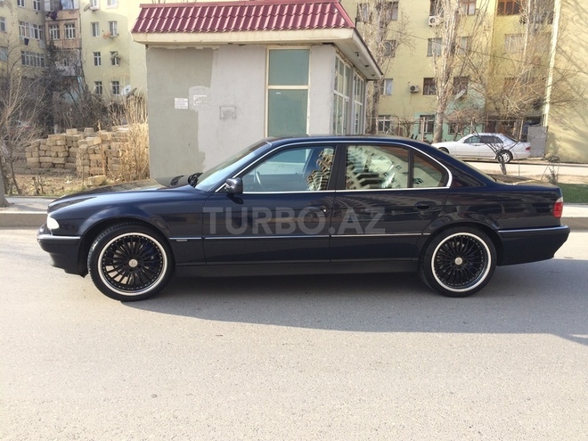BMW 740 2000, 372,236 km - 4.4 l - Sumqayıt
