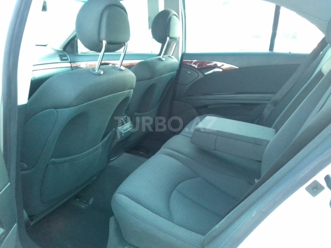 Mercedes E 240 2003, 192,000 km - 2.4 l - Bakı