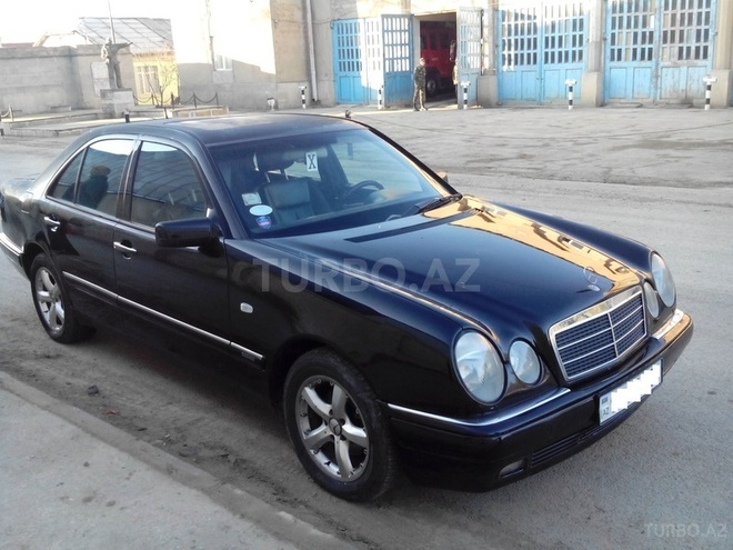 Mercedes E 200 1996, 250,357 km - 2.0 l - Bakı