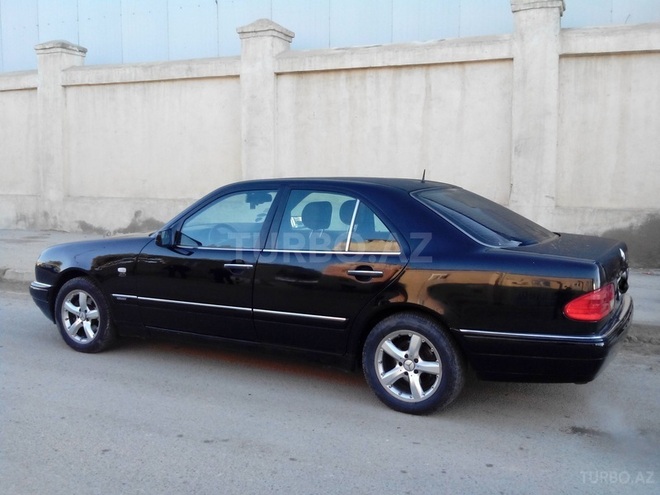 Mercedes E 200 1996, 250,357 km - 2.0 l - Bakı