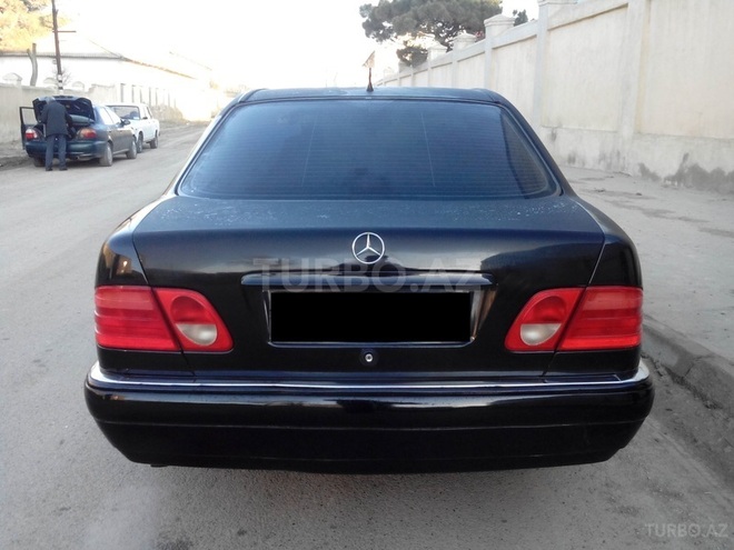 Mercedes E 200 1996, 250,357 km - 2.0 l - Bakı