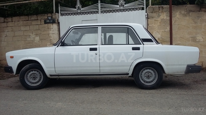 LADA (VAZ) 2107 2009, 149,000 km - 1.6 l - Salyan