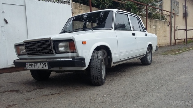 LADA (VAZ) 2107 2009, 149,000 km - 1.6 l - Salyan