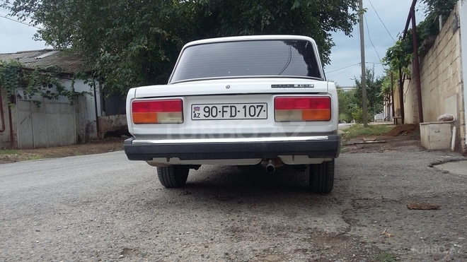 LADA (VAZ) 2107 2009, 149,000 km - 1.6 l - Salyan