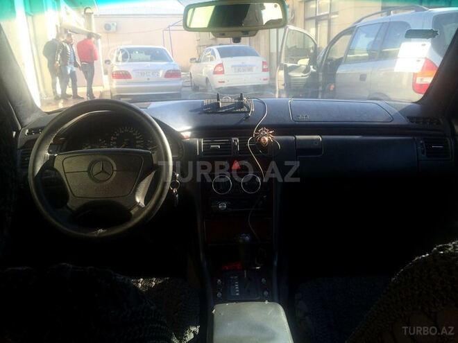 Mercedes E 200 1996, 273,000 km - 2.0 l - Bakı