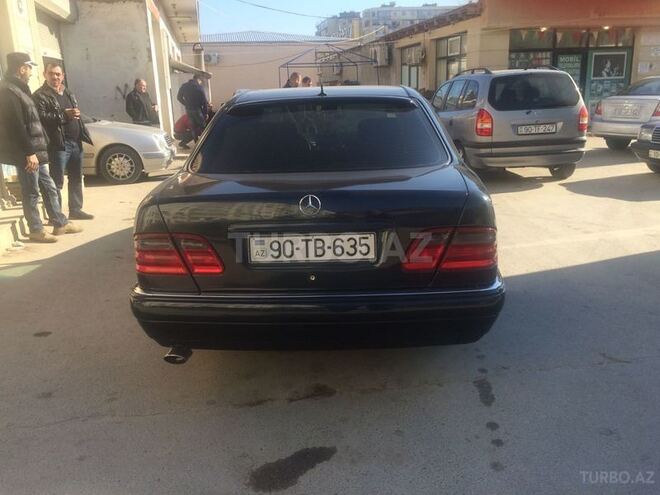 Mercedes E 200 1996, 273,000 km - 2.0 l - Bakı