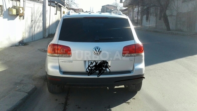 Volkswagen Touareg 2003, 180,000 km - 3.2 l - Bakı