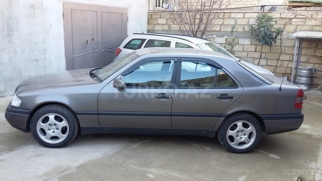 Mercedes C 200 1994, 390,000 km - 2.0 l - Bakı