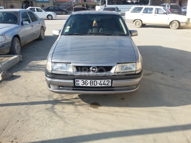 Opel Vectra 1994, 225,000 km - 2.0 l - Bakı