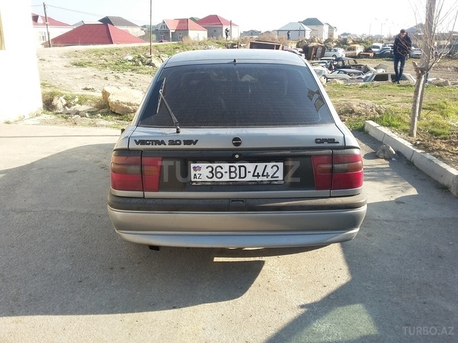 Opel Vectra 1994, 225,000 km - 2.0 l - Bakı