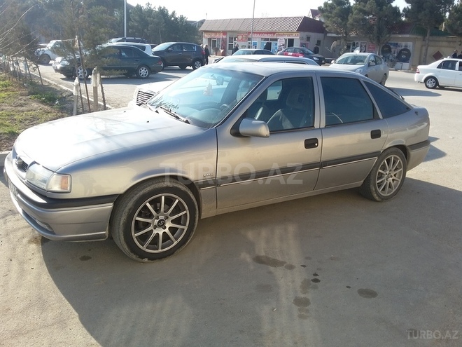 Opel Vectra 1994, 225,000 km - 2.0 l - Bakı