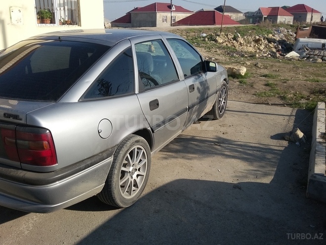 Opel Vectra 1994, 225,000 km - 2.0 l - Bakı