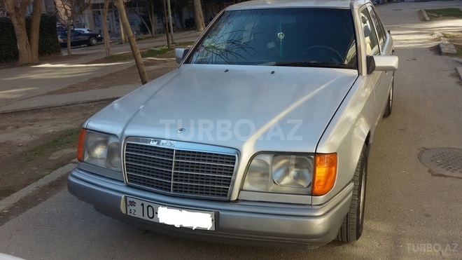 Mercedes E 220 1994, 357,300 km - 2.2 l - Bakı