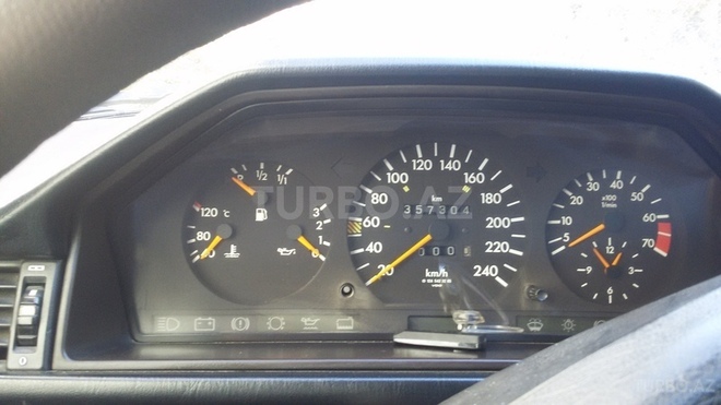 Mercedes E 220 1994, 357,300 km - 2.2 l - Bakı