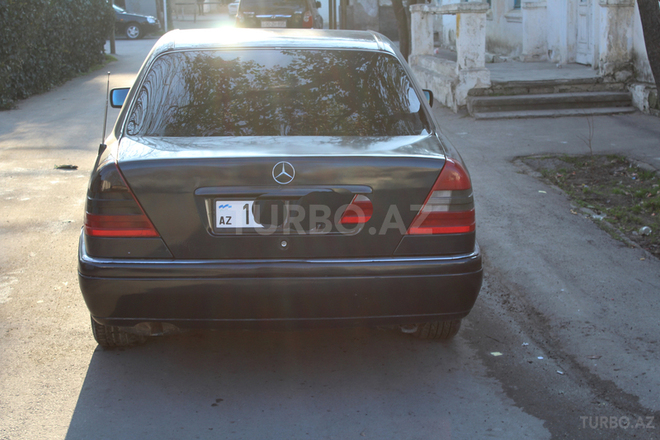 Mercedes C 180 1997, 390,000 km - 1.8 l - Bakı