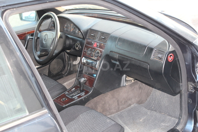 Mercedes C 180 1997, 390,000 km - 1.8 l - Bakı