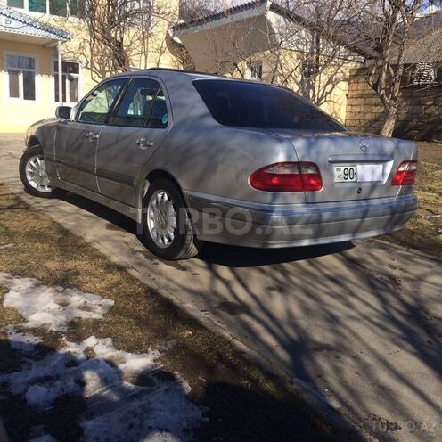 Mercedes E 200 2000, 256,000 km - 2.0 l - Oğuz