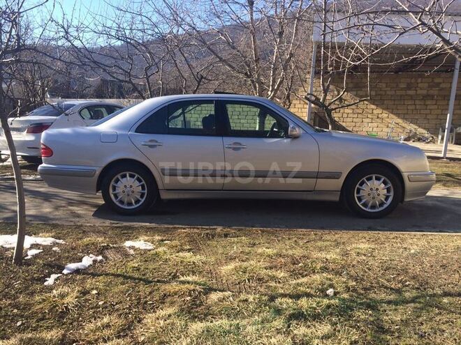 Mercedes E 200 2000, 256,000 km - 2.0 l - Oğuz
