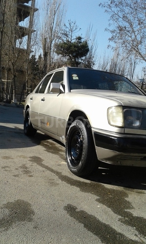 Mercedes E 200 1991, 800,000 km - 0.2 l - Bakı
