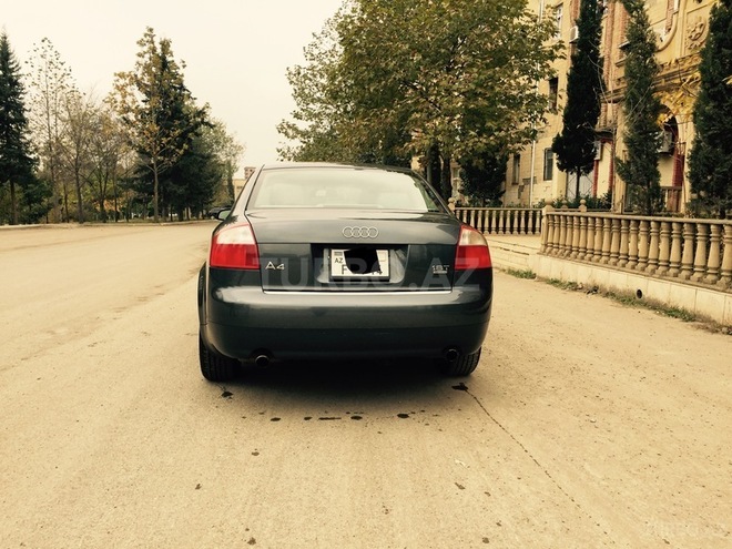 Audi A4 2001, 176,700 km - 1.8 l - Gəncə
