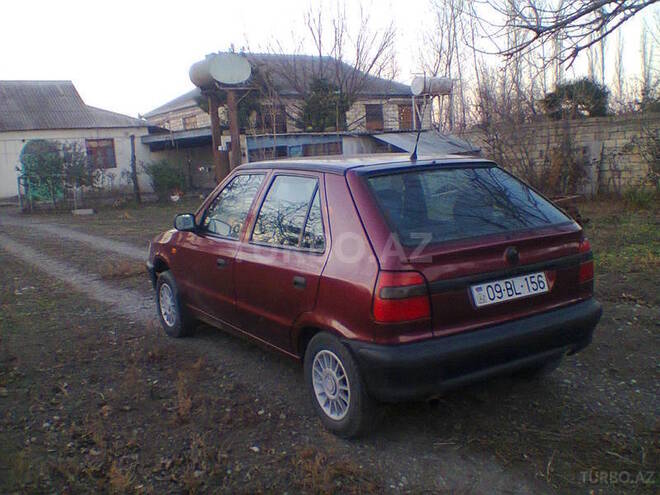 Skoda  1996, 200,000 km - 1.3 l - Bərdə