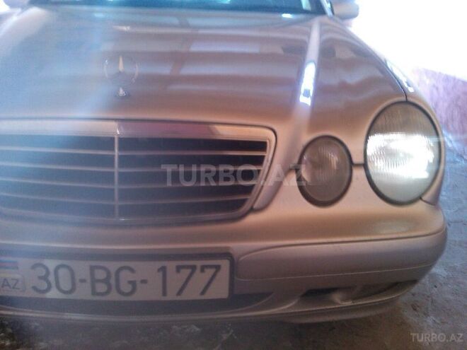 Mercedes E 270 2000, 220,000 km - 1.7 l - İmişli