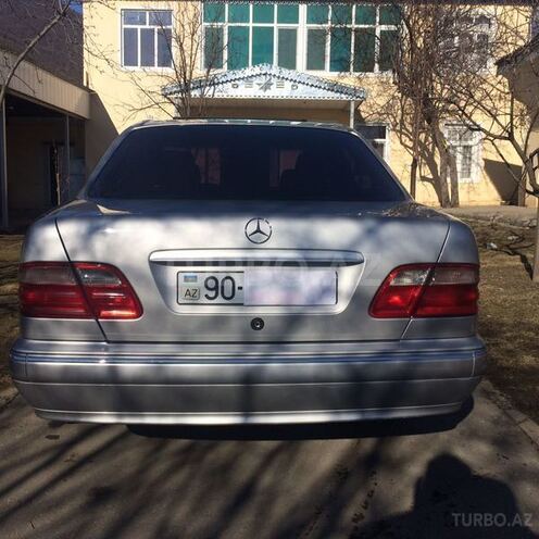 Mercedes E 200 2000, 256,000 km - 2.0 l - Oğuz
