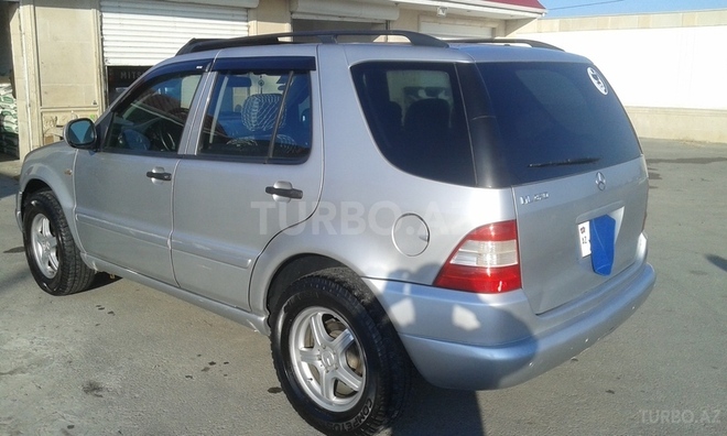 Mercedes ML 320 2000, 179,000 km - 3.2 l - Bakı