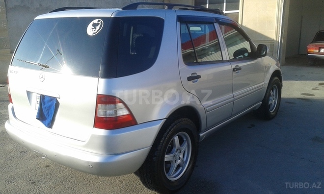 Mercedes ML 320 2000, 179,000 km - 3.2 l - Bakı