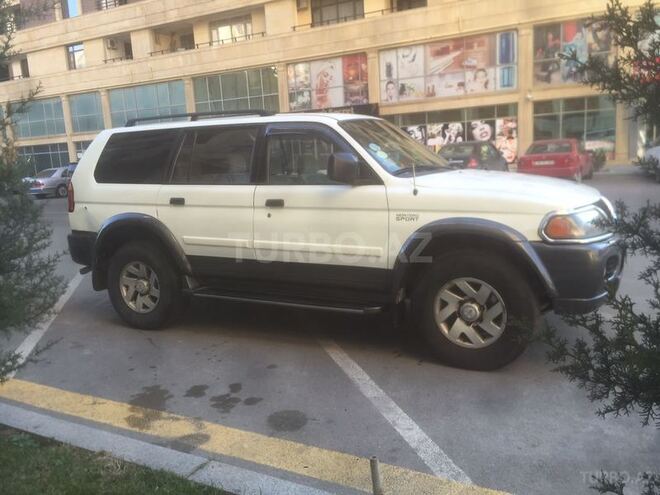 Mitsubishi Montero 2000, 200,000 km - 3.0 l - Bakı