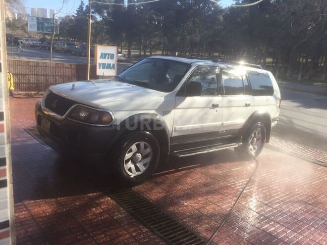 Mitsubishi Montero 2000, 200,000 km - 3.0 l - Bakı