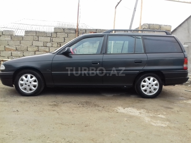 Opel Astra 1994, 298,050 km - 1.6 l - Bakı