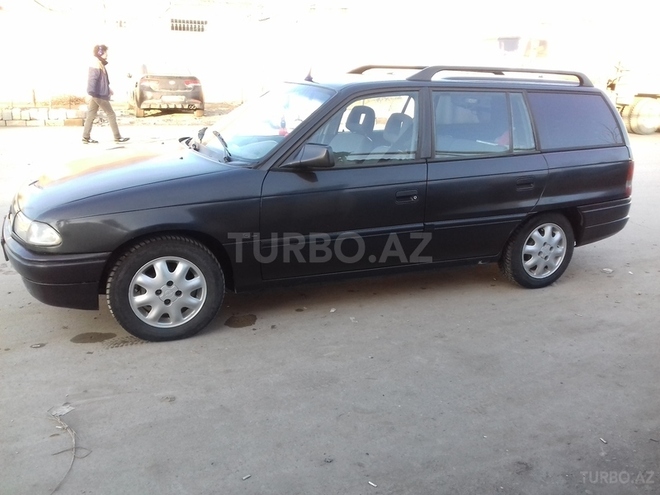 Opel Astra 1994, 298,050 km - 1.6 l - Bakı